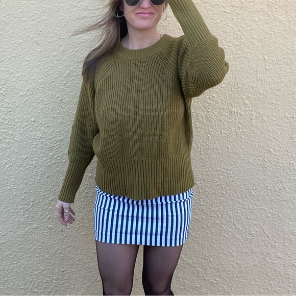 Chartreuse cable knit crewneck sweater - Picture 4 of 4